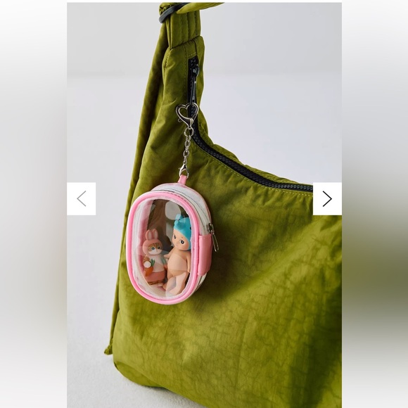 Urban Outfitters Clear Pouchette Keychain in Pink - Picture 1 of 5